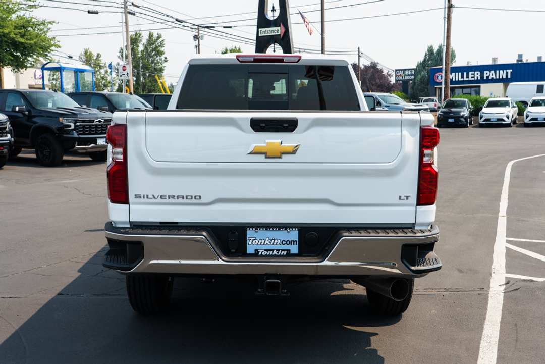 2026 Chevrolet Silverado 2500Hd LT - Image 3