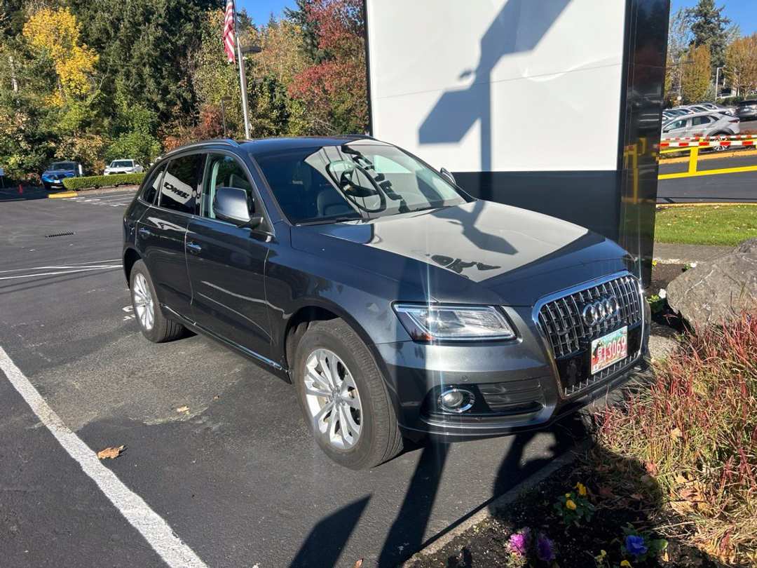 2015 Audi Q5 2.0T Premium Plus - Image 2