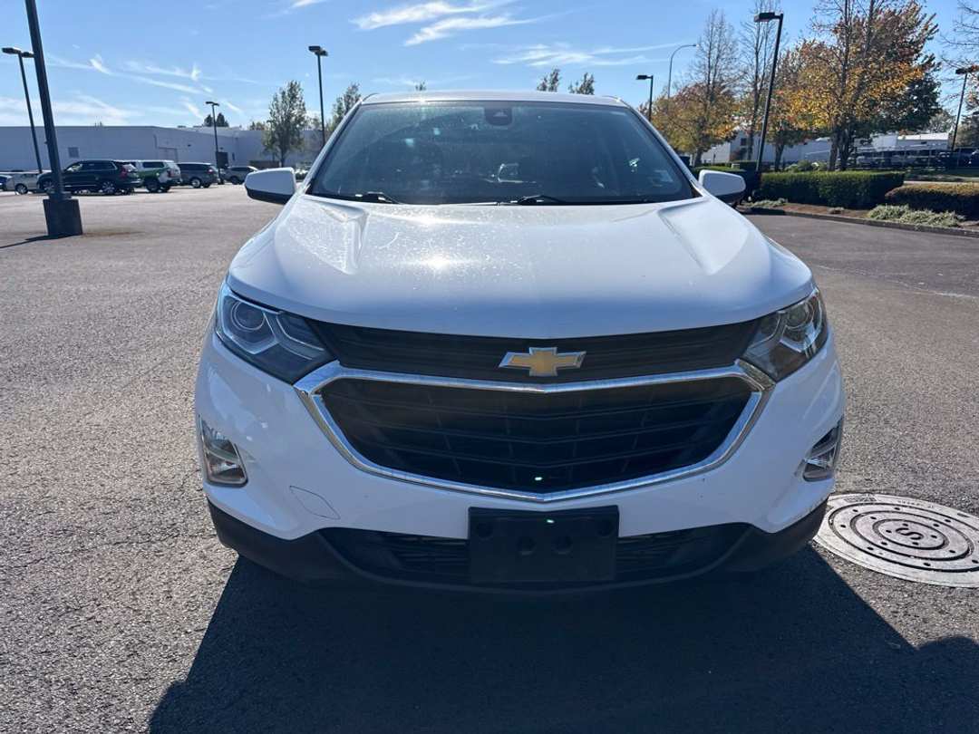 2020 Chevrolet Equinox LT - Image 2