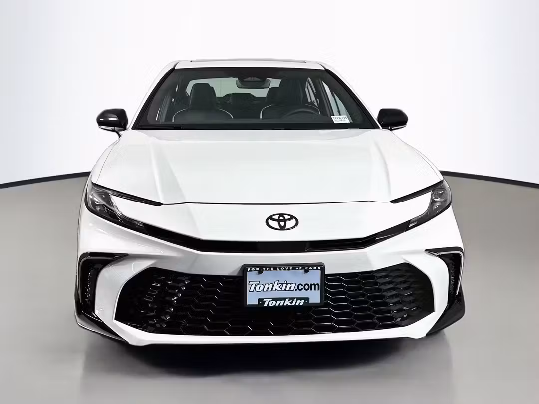 2026 Toyota Camry SE Nightshade - Image 2