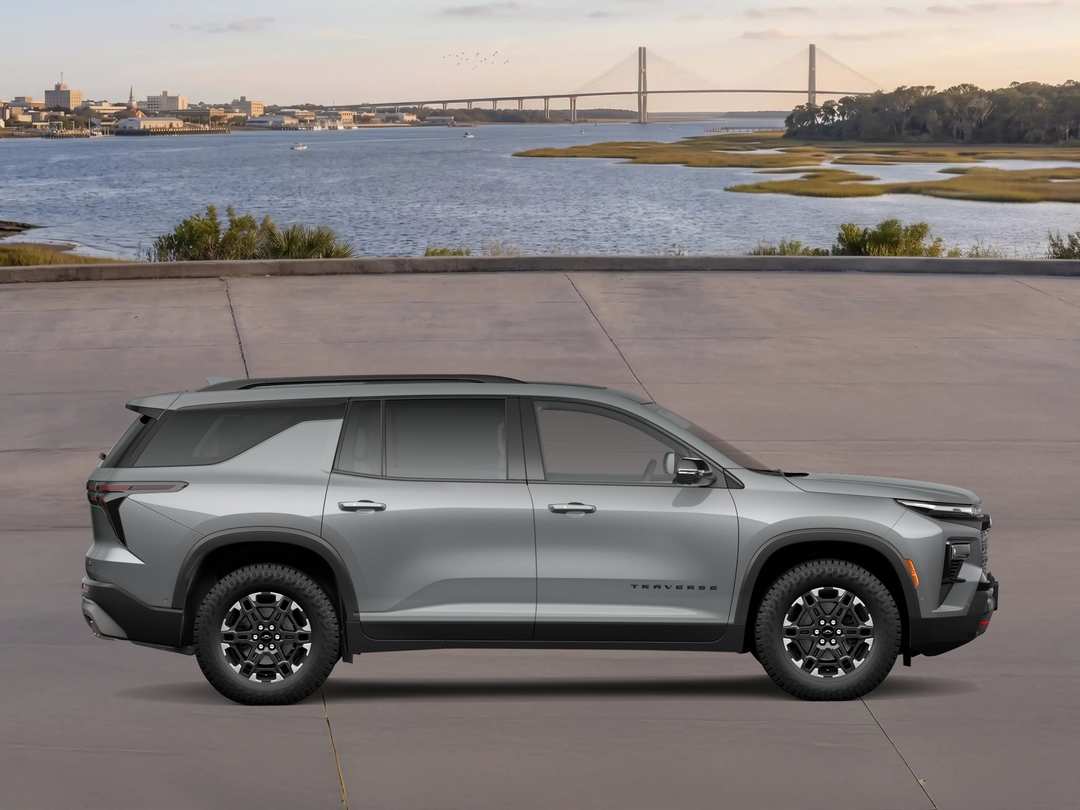 2027 Chevrolet Traverse Z71 - Image 3