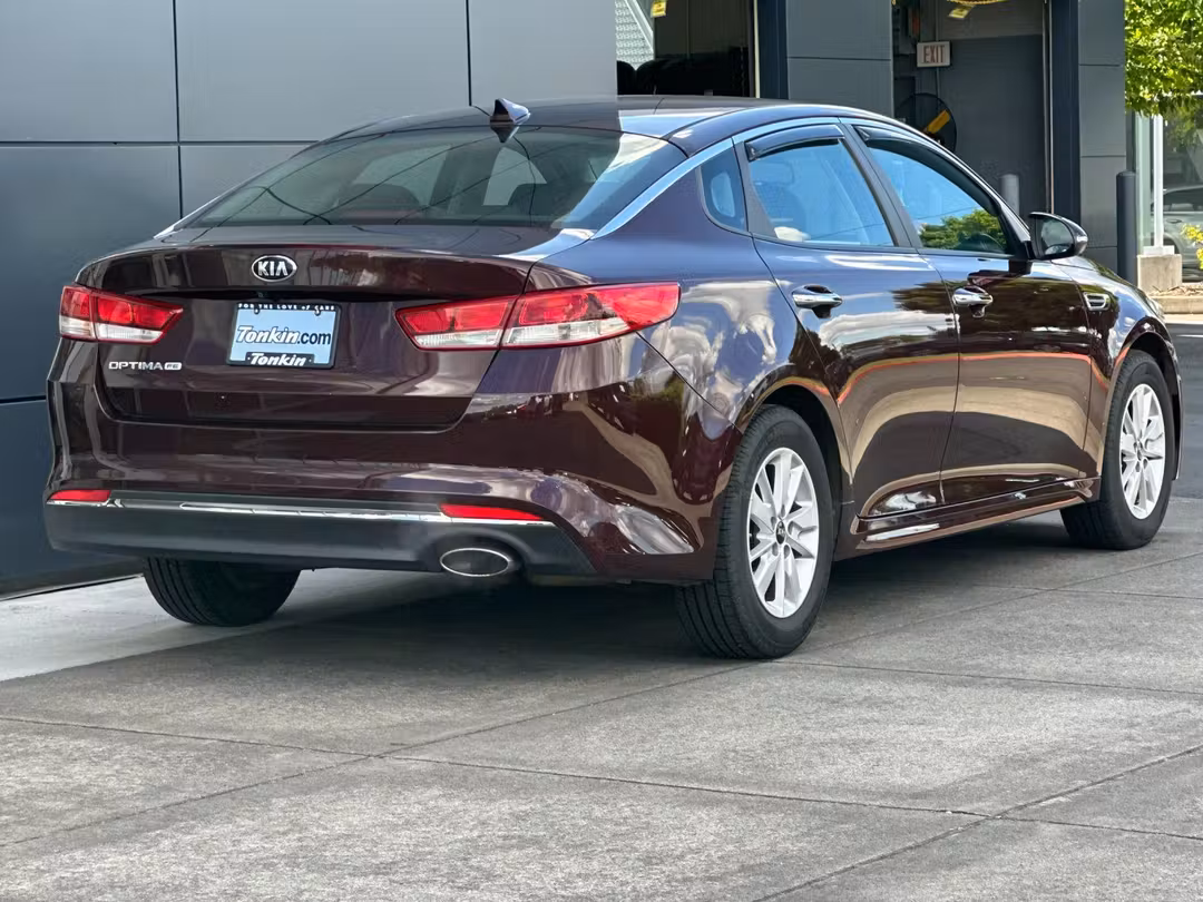 2018 Kia Optima LX - Image 3