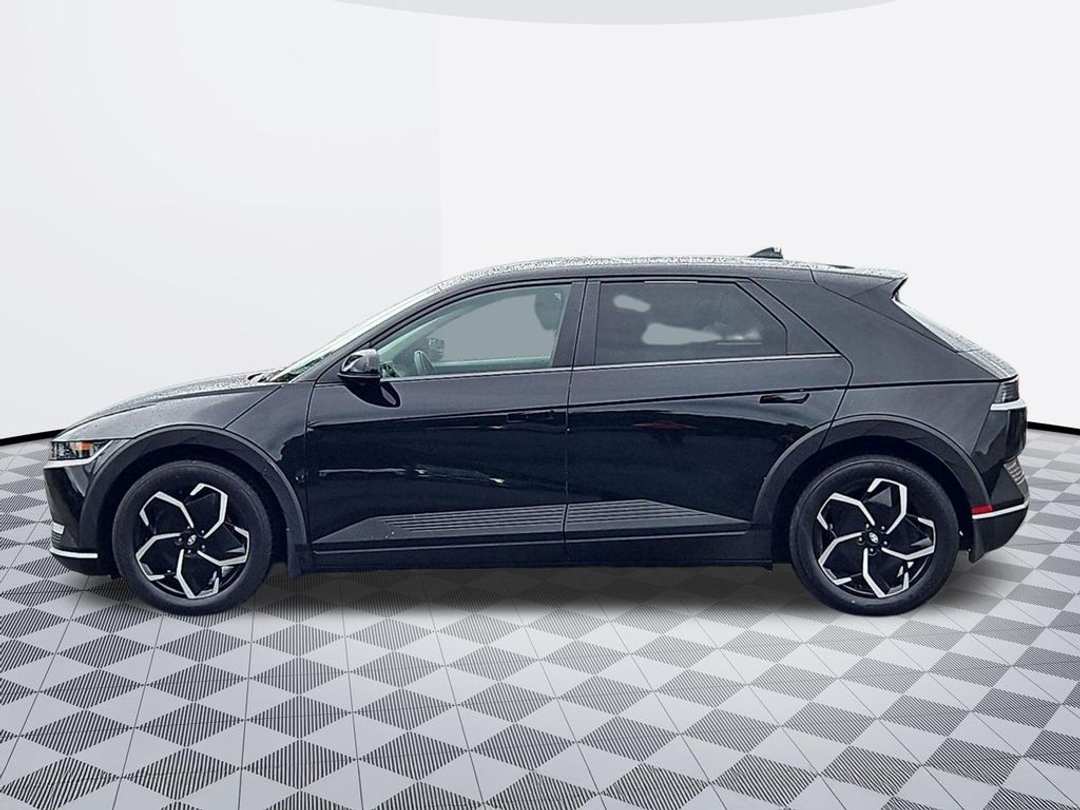 2023 Hyundai Ioniq 5 SEL - Image 3