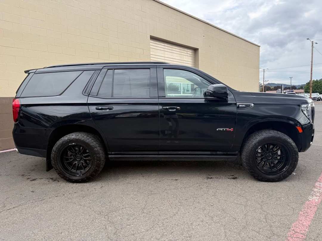 2023 GMC Yukon AT4 - Image 3