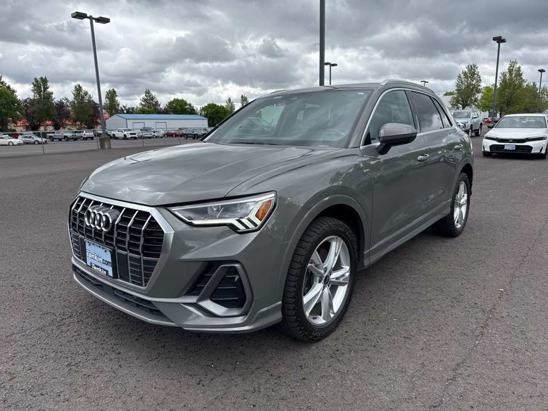 2023 Audi Q3 Premium Plus - Image 3