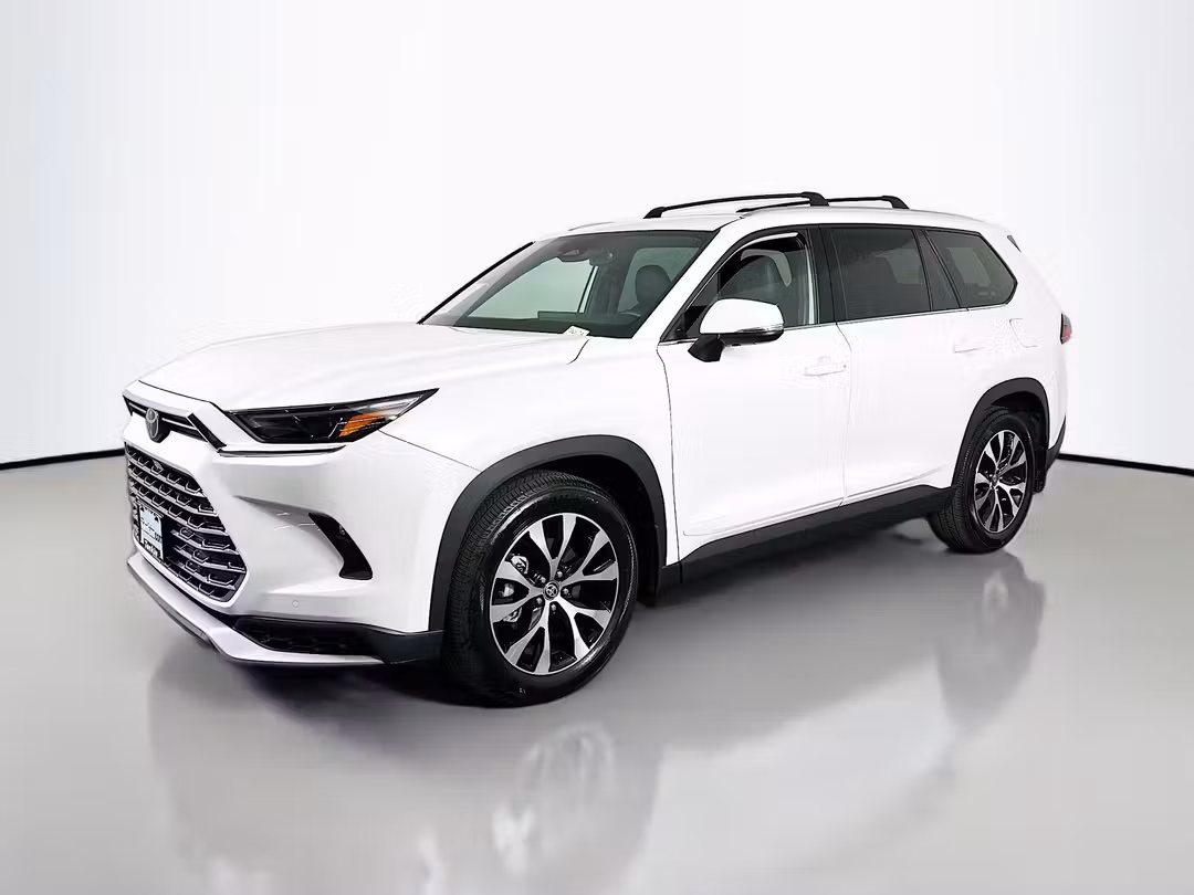 2024 Toyota Grand Highlander Hybrid MAX Limited - Image 3