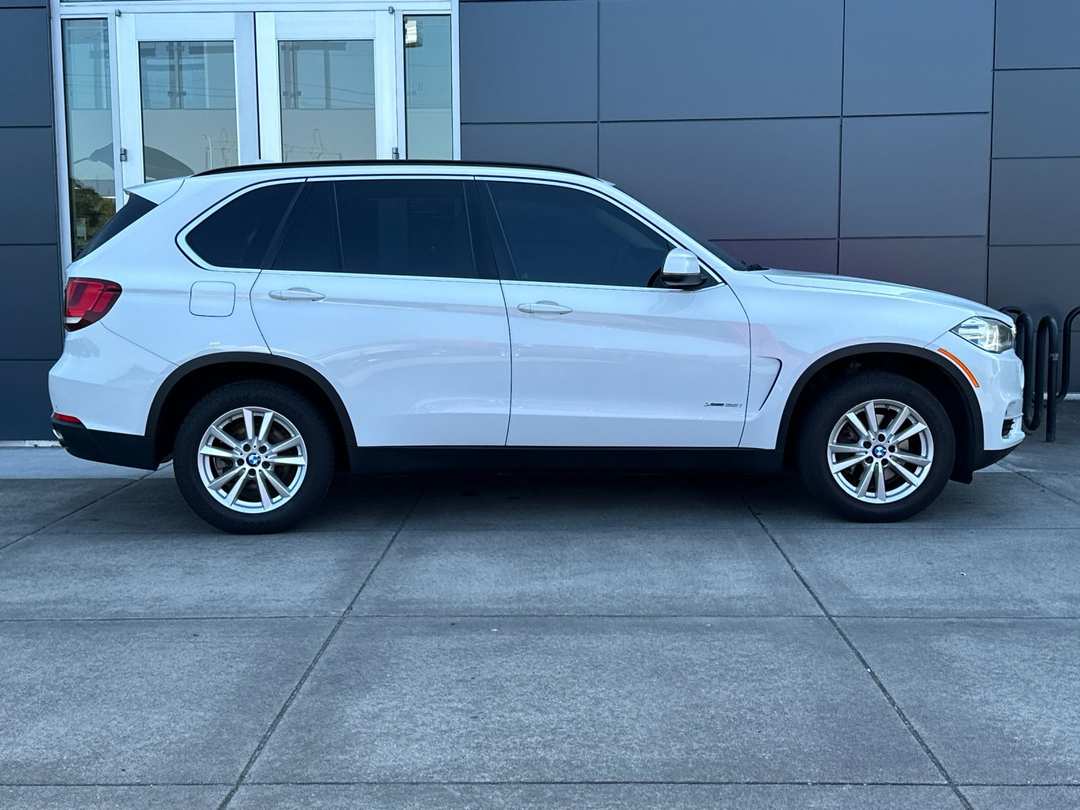 2015 BMW X5 xDrive35i - Image 3