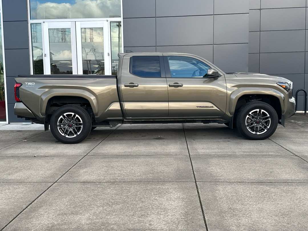 2024 Toyota Tacoma TRD Sport - Image 3
