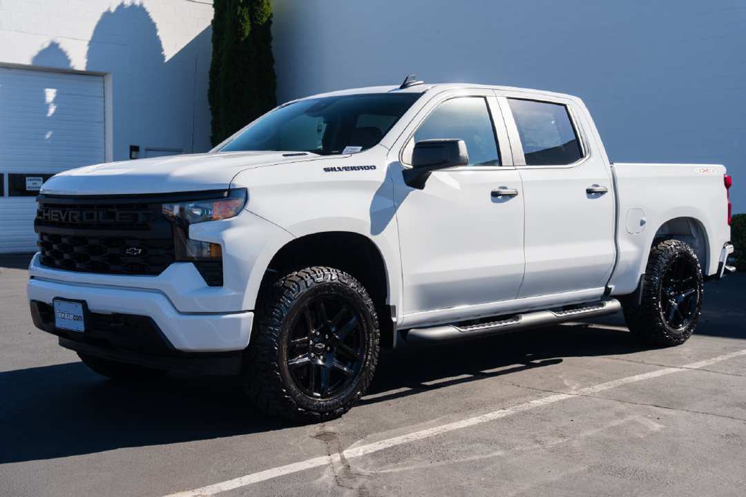 2026 Chevrolet Silverado 1500 Custom - Image 3