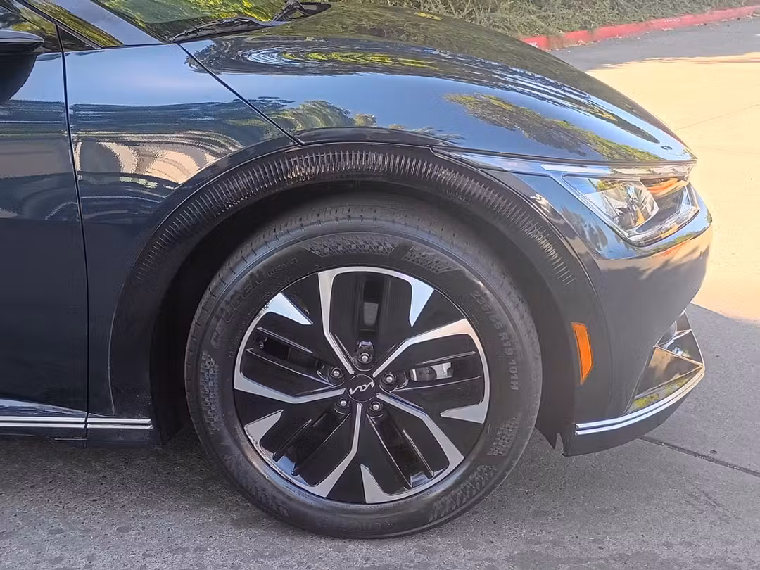 2023 Kia Ev6 Wind - Image 2