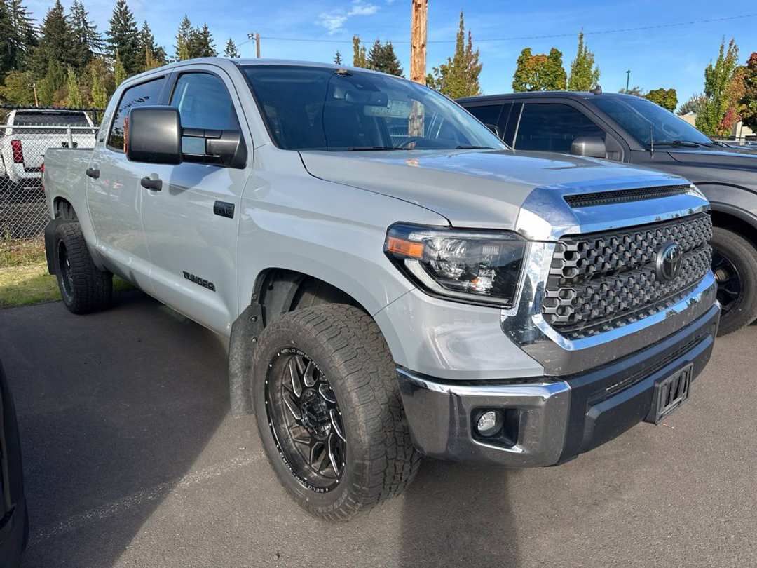 2020 Toyota Tundra SR5 - Image 2