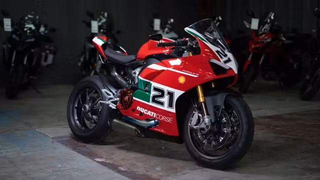 2023 Ducati Panigale V2 Bayliss
