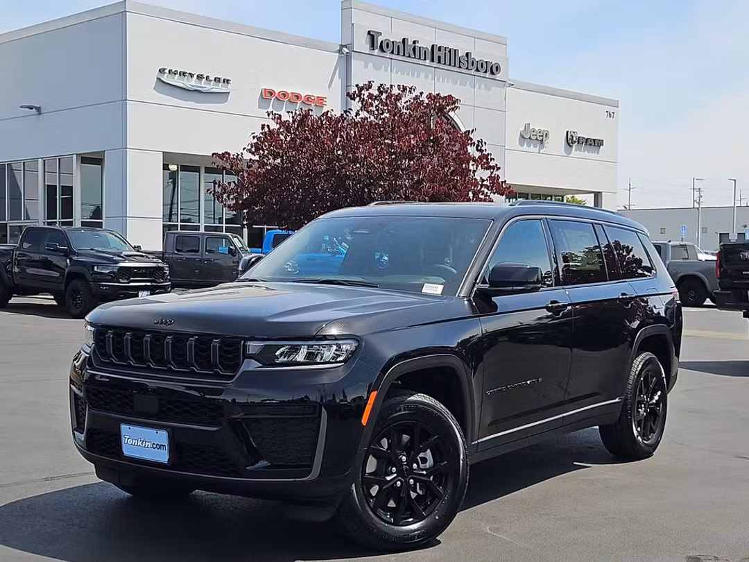 2026 Jeep Grand Cherokee L Laredo - Image 2