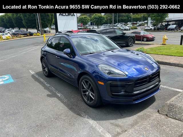 2025 Porsche Macan T