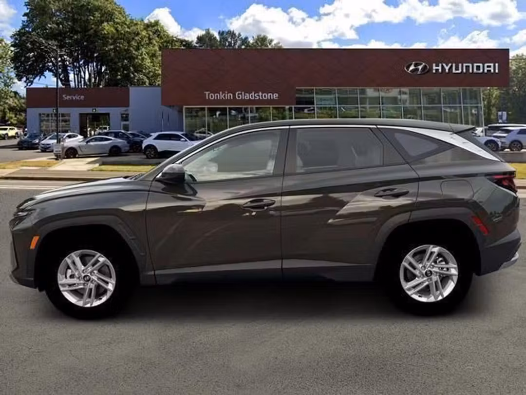 2026 Hyundai Tucson SE - Image 3