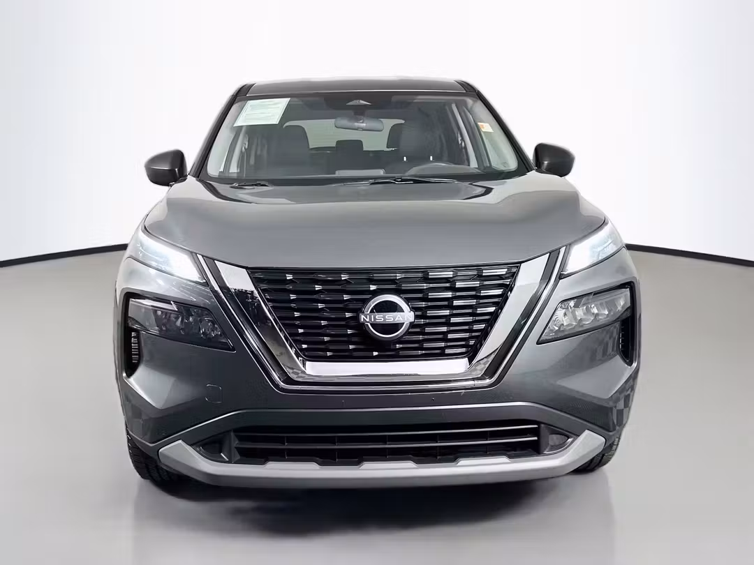 2023 Nissan Rogue S - Image 2