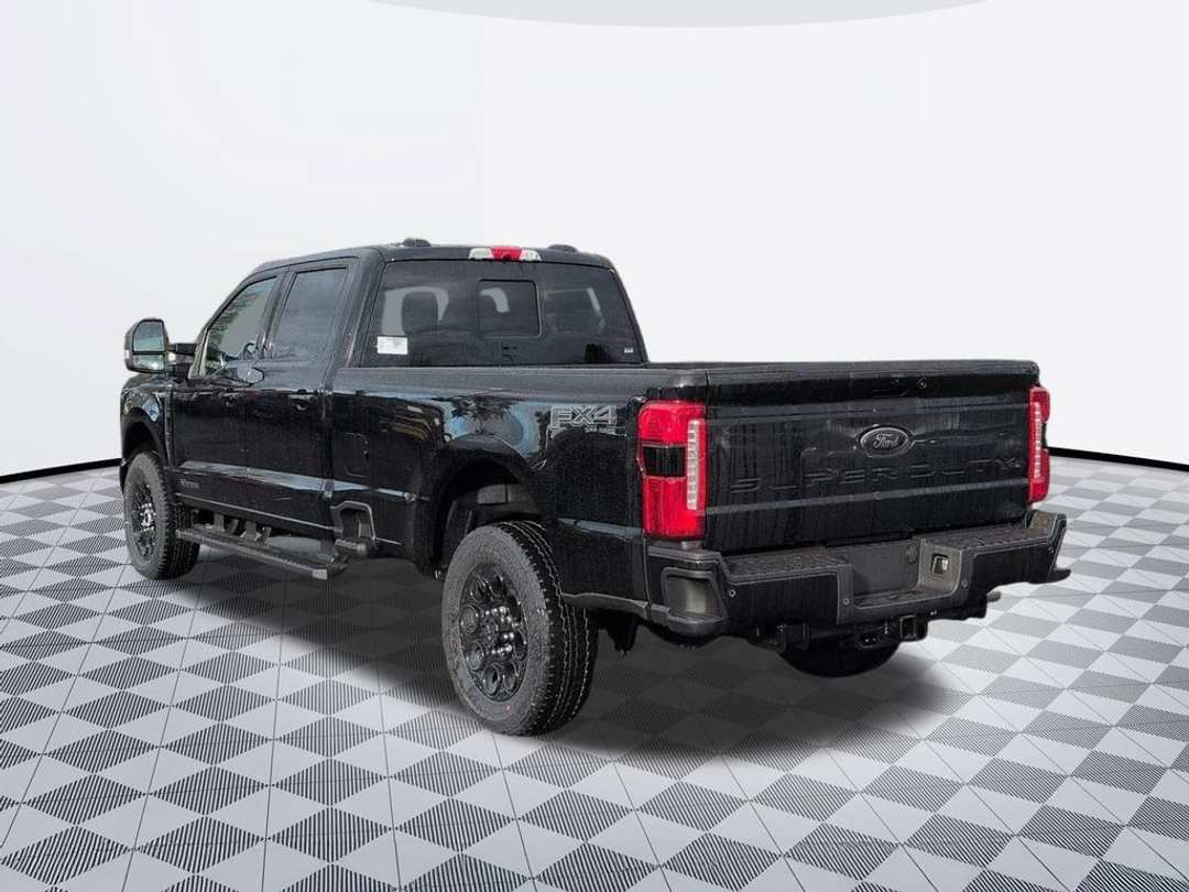 2026 Ford F-350Sd Lariat - Image 3