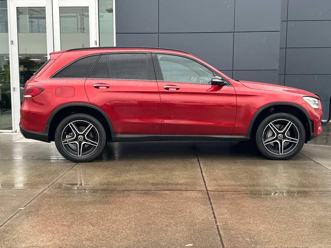 2021 Mercedes-Benz GLC GLC 300 - Image 2