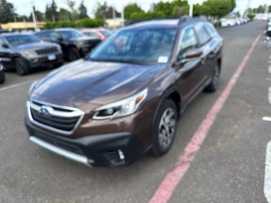 2022 Subaru Outback Limited - Image 3