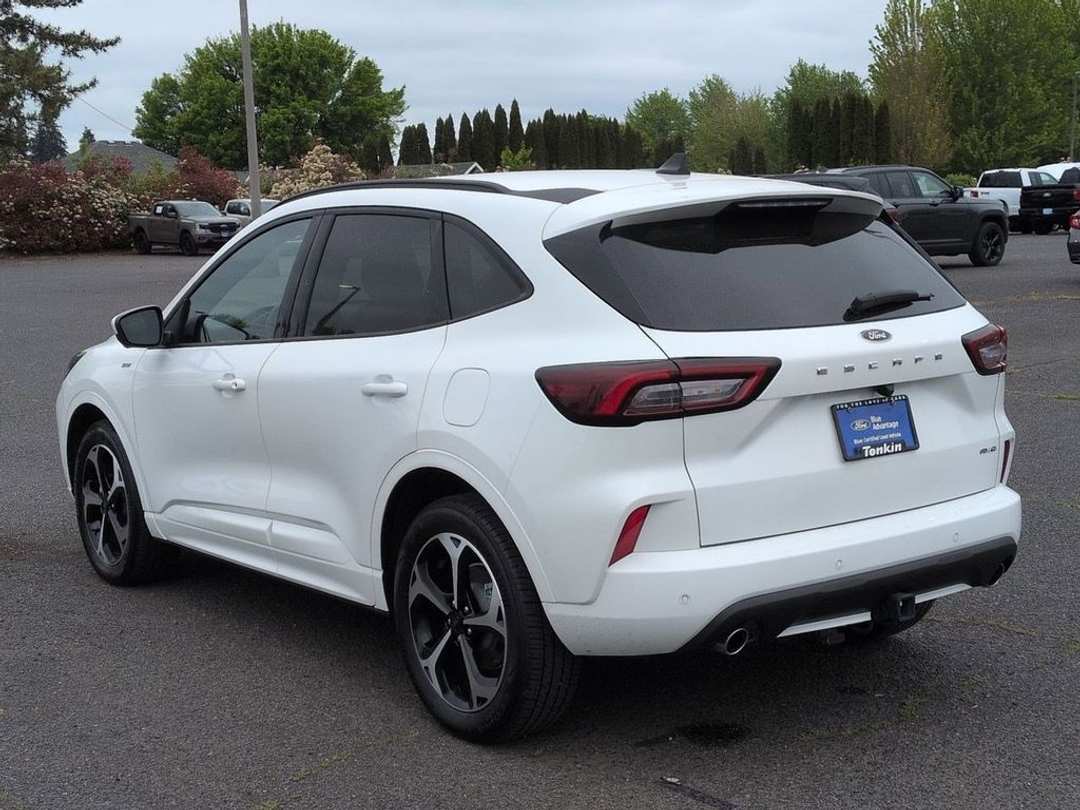 2023 Ford Escape STLine Select - Image 3