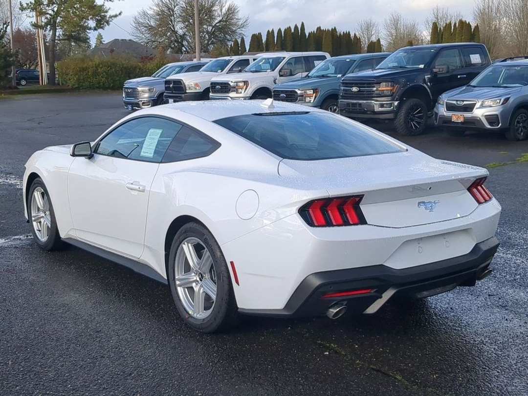 2026 Ford Mustang EcoBoost - Image 3