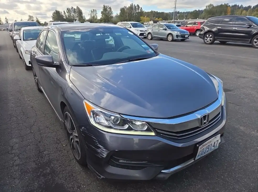 2017 Honda Accord Sport - Image 2