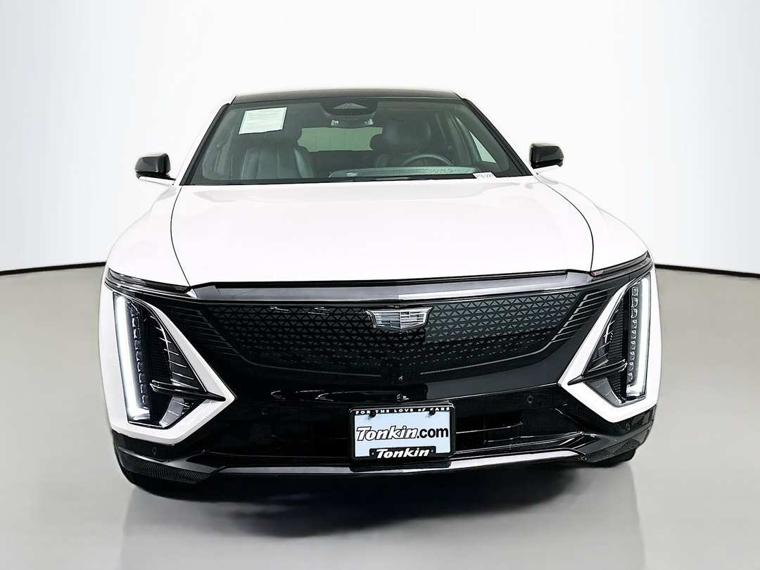 2025 Cadillac Lyriq Sport - Image 2