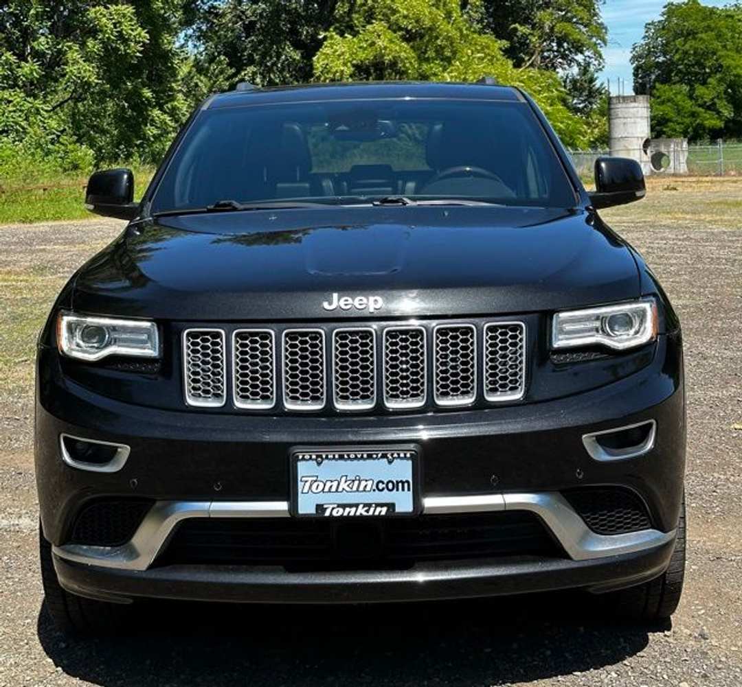 2016 Jeep Grand Cherokee Summit - Image 3