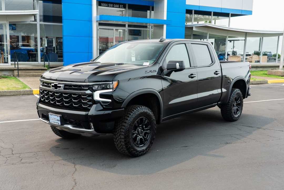 2026 Chevrolet Silverado 1500 ZR2 - Image 2