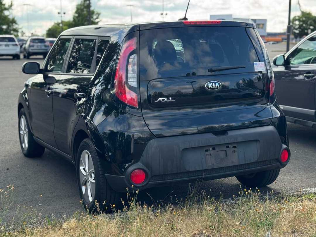 2015 Kia Soul Base - Image 2