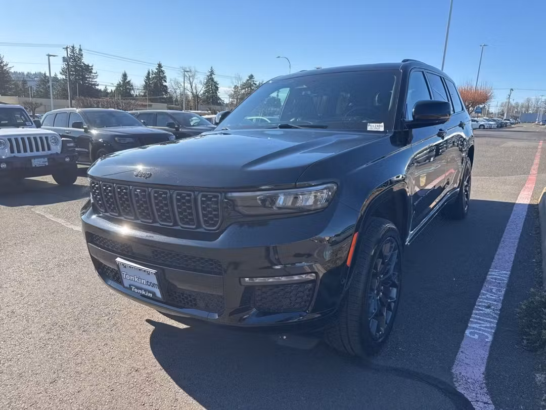 2024 Jeep Grand Cherokee L Summit - Image 3