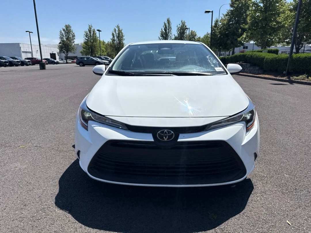 2025 Toyota Corolla LE - Image 2