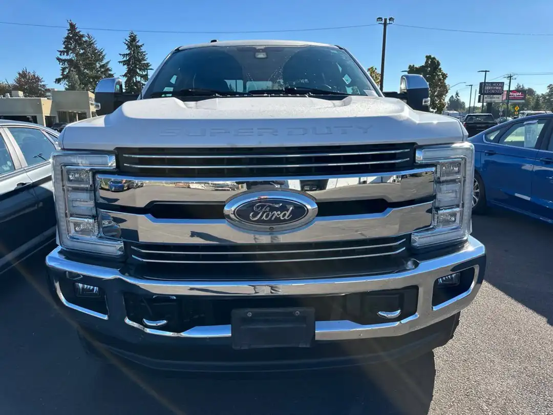 2017 Ford F-350Sd Lariat - Image 2