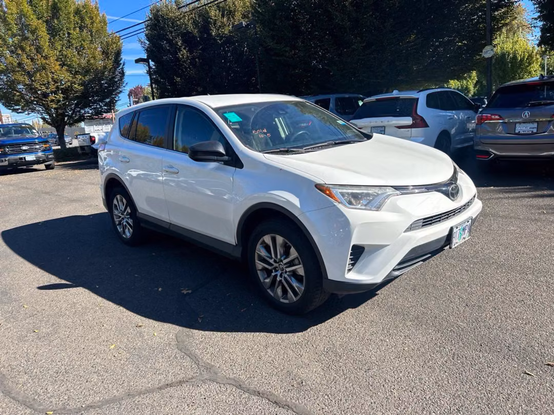 2018 Toyota Rav4 LE - Image 2