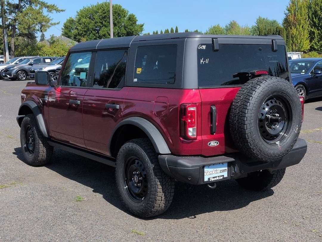 2026 Ford Bronco Big Bend - Image 3
