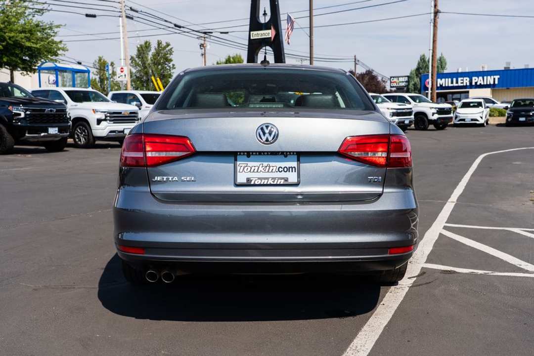 2015 Volkswagen Jetta 2.0L TDI SEL - Image 3