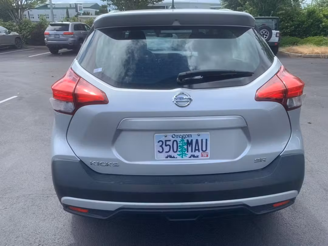 2019 Nissan Kicks SR - Image 3