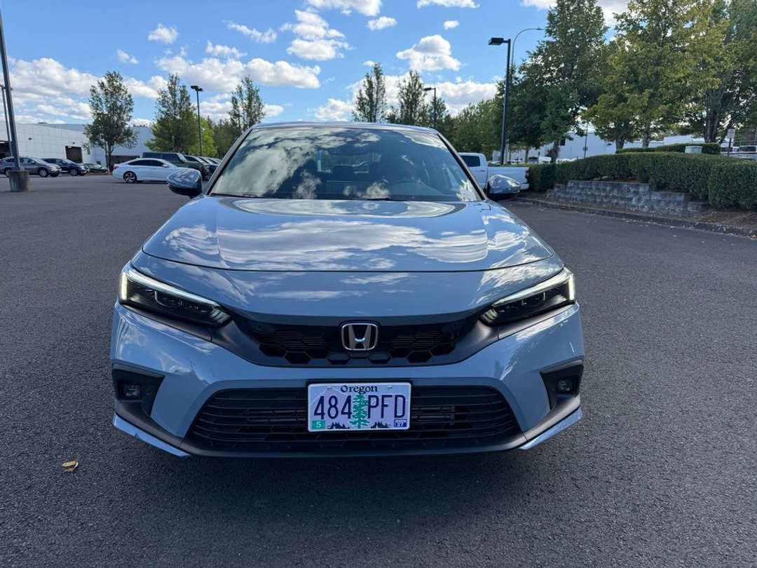 2023 Honda Civic Sport Touring - Image 3