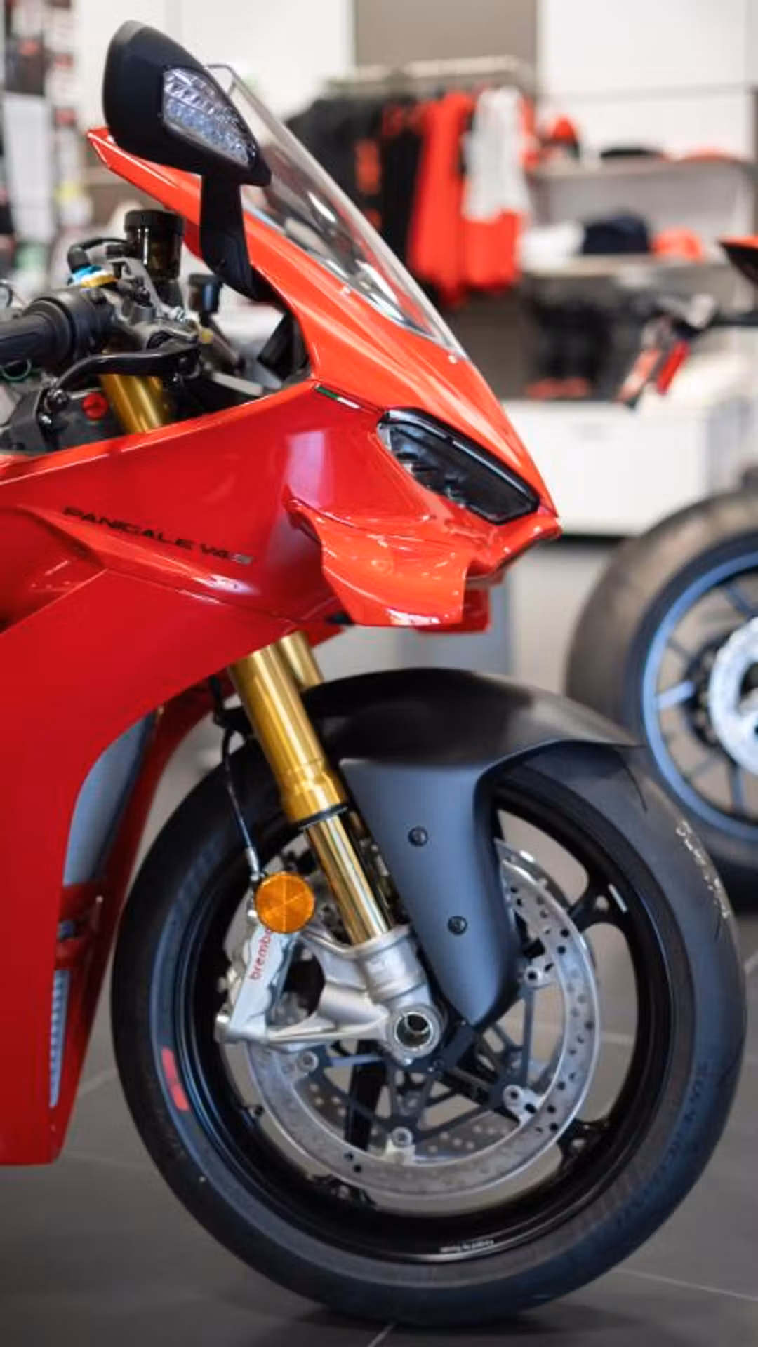 2025 Ducati Panigale V4S - Clearance Pricing! - Image 3