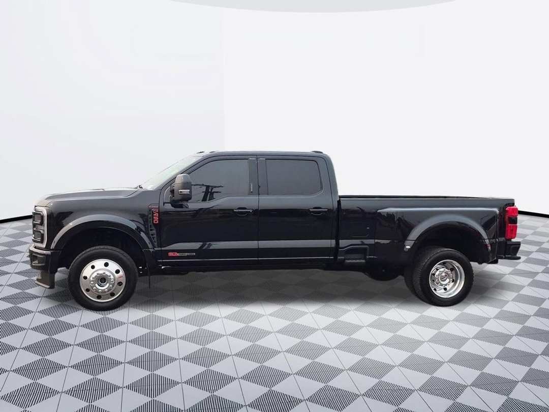 2026 Ford F-450Sd Platinum - Image 2