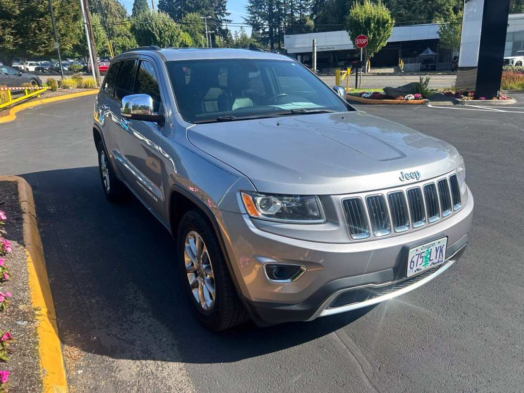 2015 Jeep Grand Cherokee Limited - Image 2