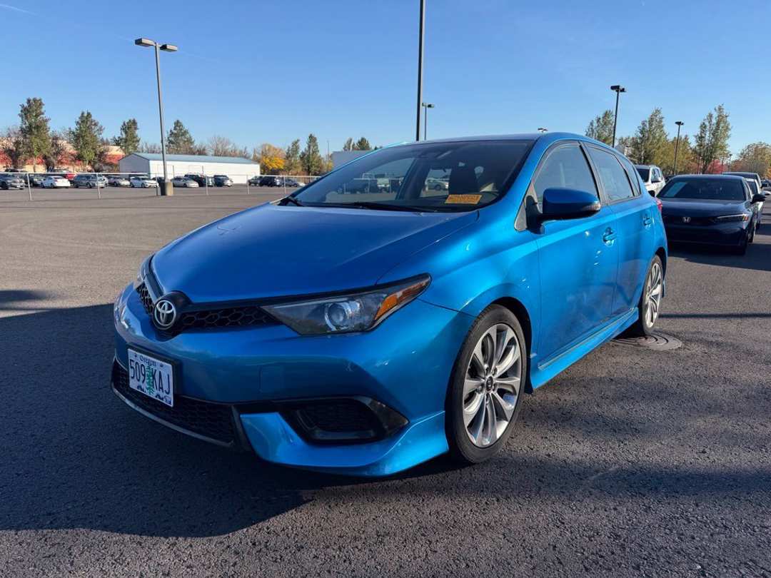 2017 Toyota Corolla Im Base - Image 3