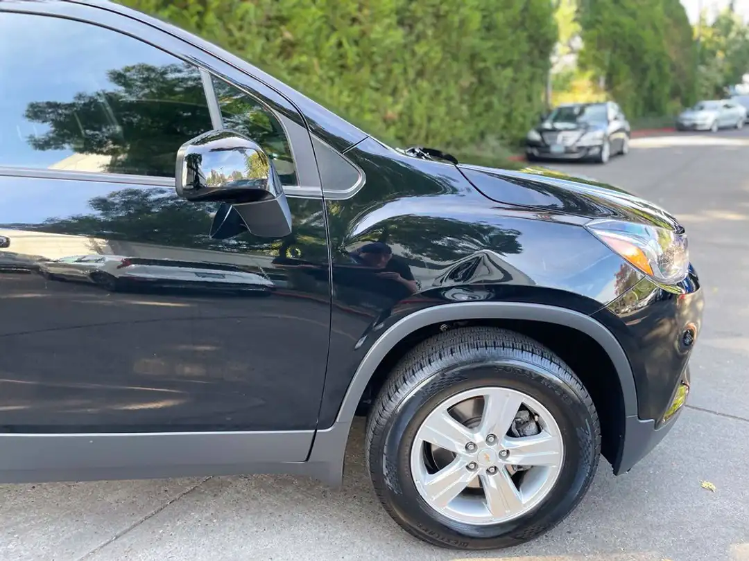 2018 Chevrolet Trax LS - Image 2