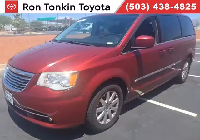 2016 Chrysler Town & Country Touring