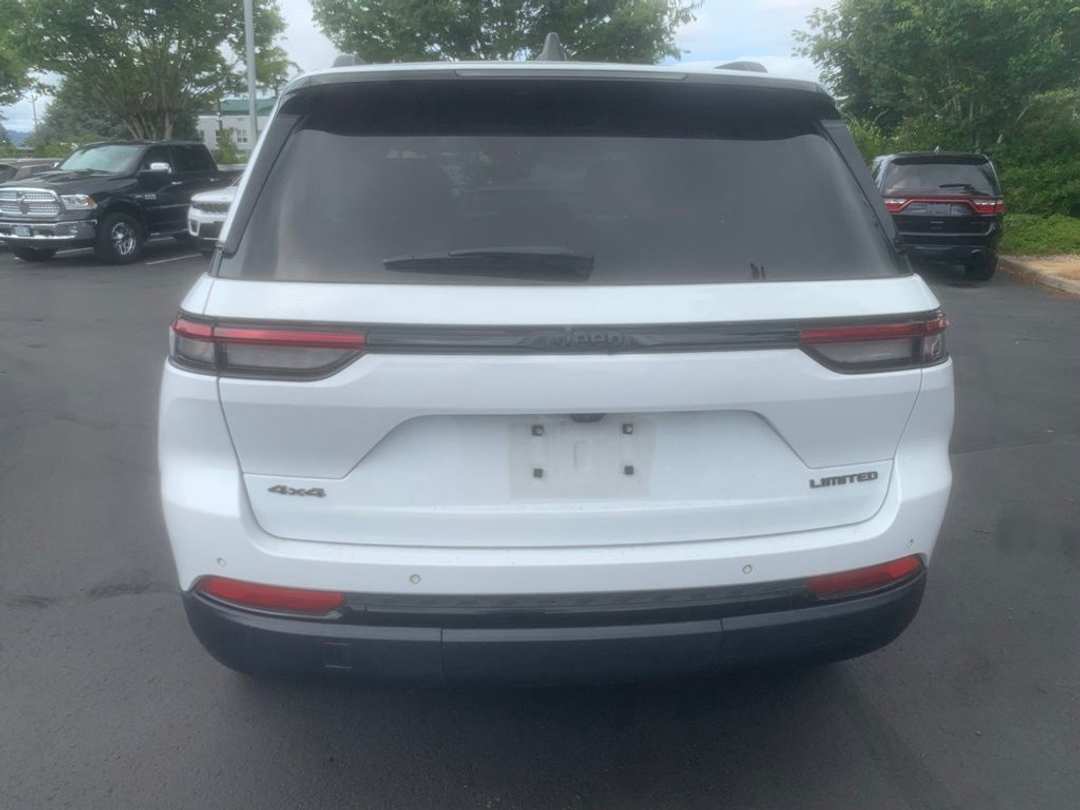 2024 Jeep Grand Cherokee Limited - Image 3