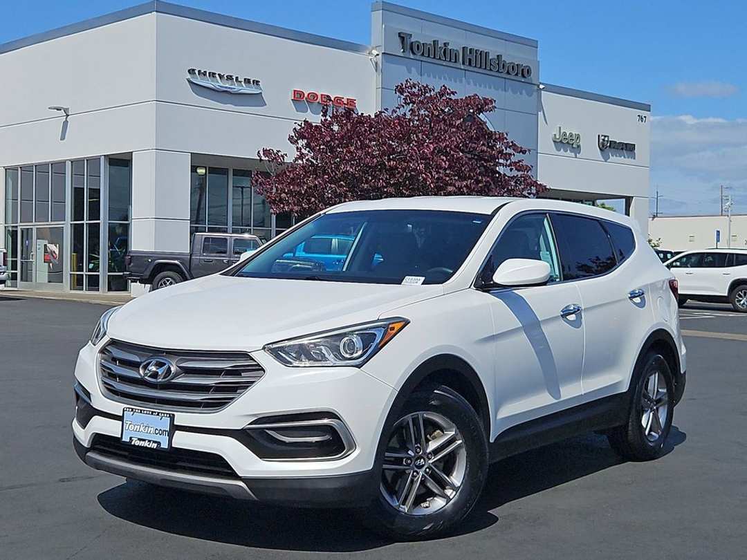 2017 Hyundai Santa Fe Sport 2.4 Base - Image 2