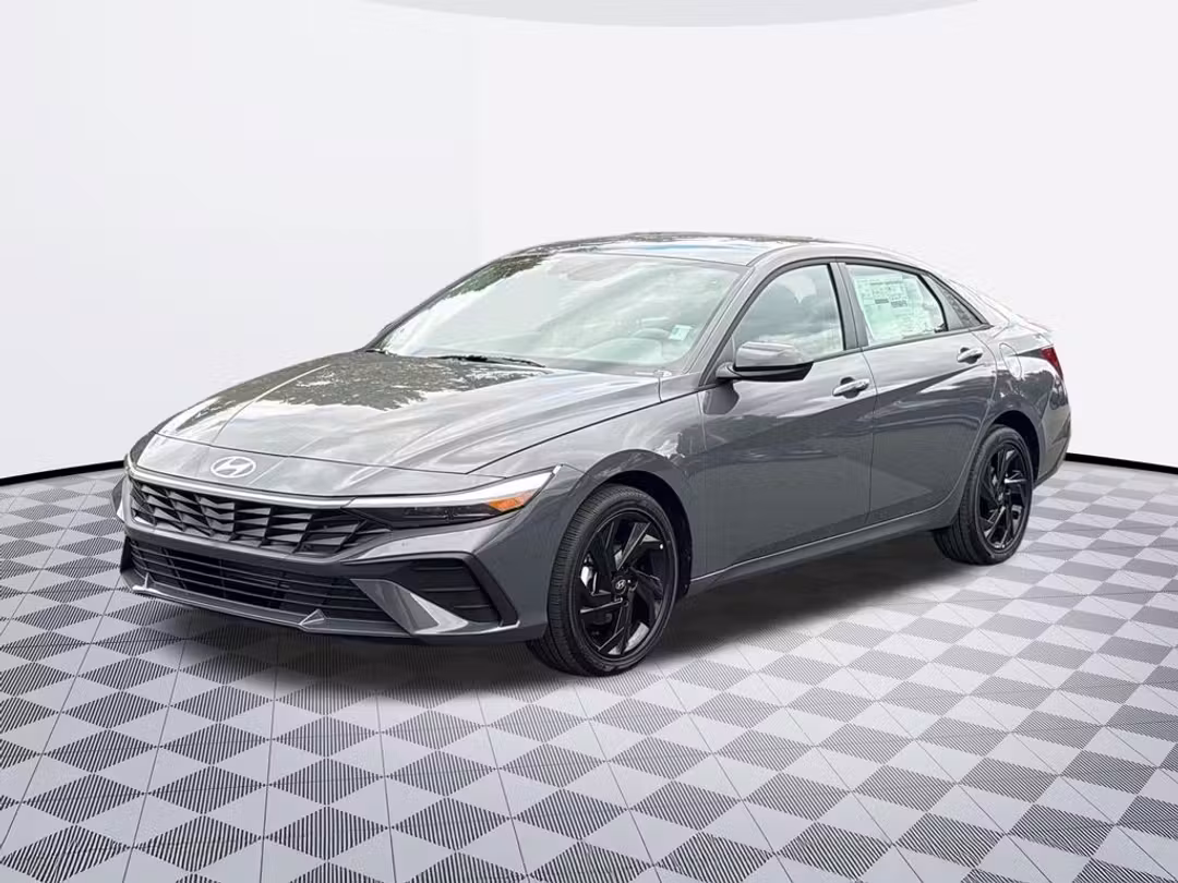 2026 Hyundai Elantra SEL Sport - Image 2