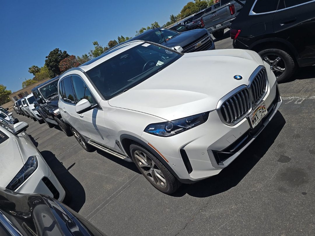 2024 BMW X5 xDrive40i - Image 2