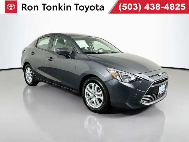 2017 Toyota Yaris Ia Base