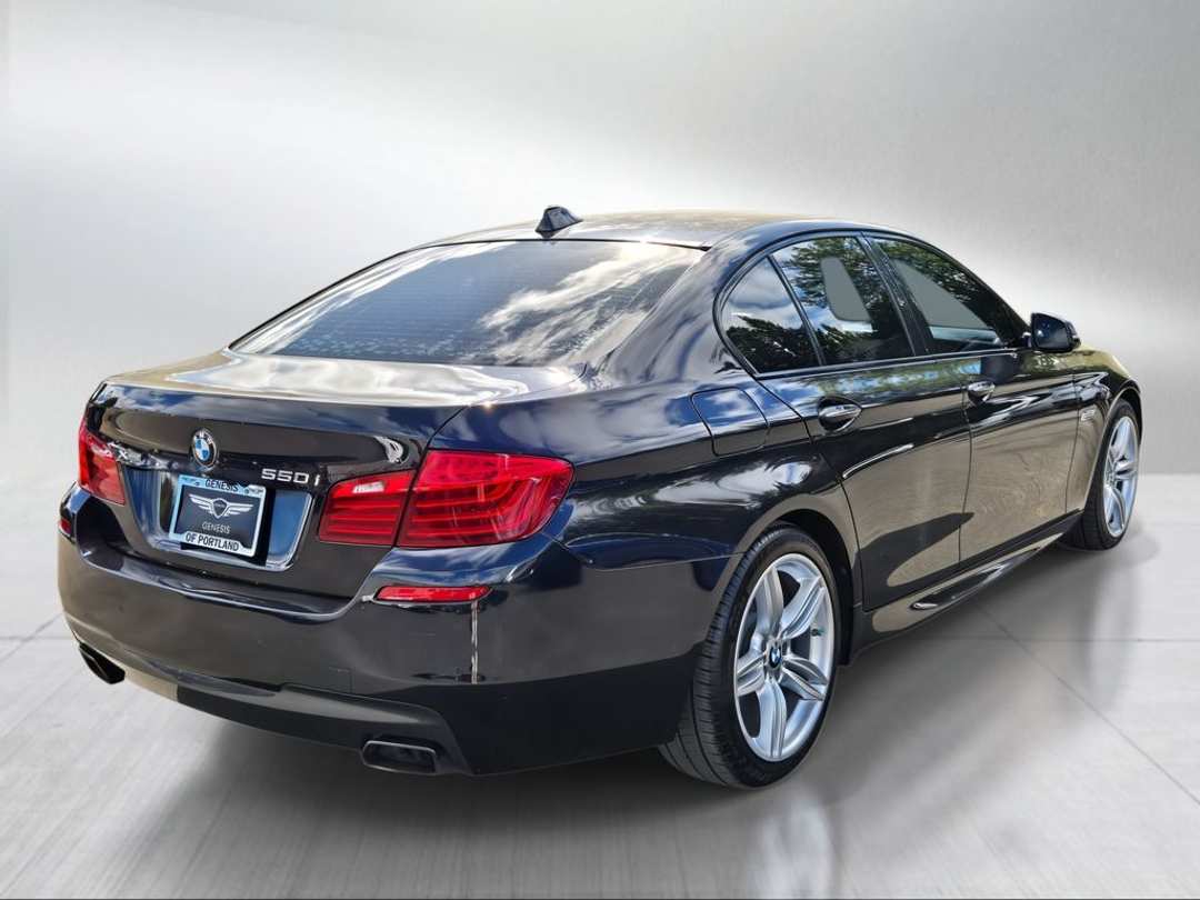 2015 BMW 5 Series 550i xDrive - Image 3